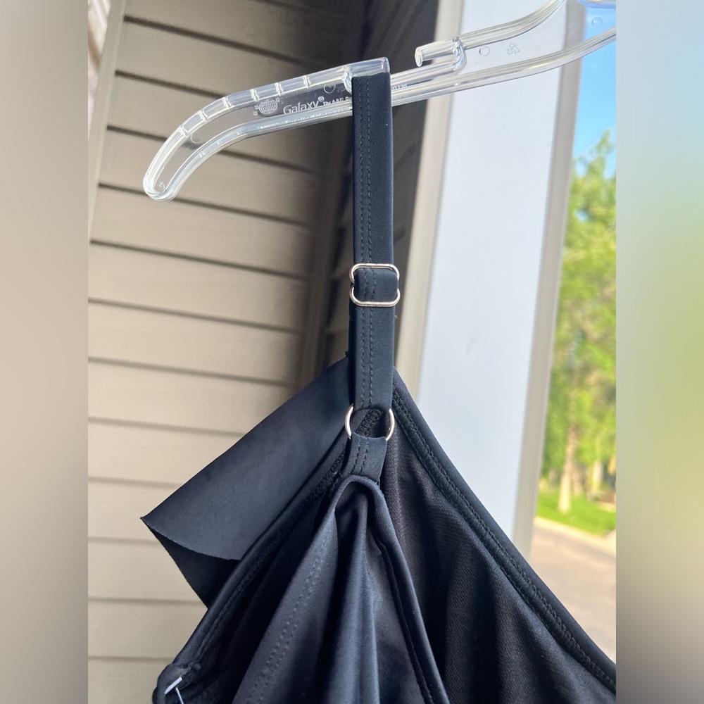 🆕 Nicole Miller Black One-Piece Off Shoulder Swimsuit with Ruffles Size S - Picture 7 of 13
